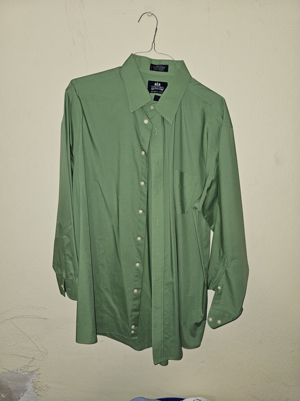Stafford Wrinkle Free Green Dress Shirt Men's 17.5 34/35 Long Sleeve